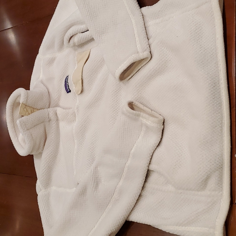 Patagonia sweatshirt